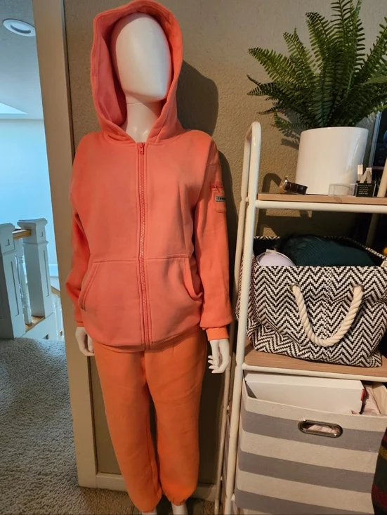 NWOT Women's Comfrt Sweat Set In Coral Size Small - Picture 3 of 4